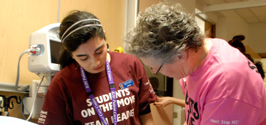 Nursing student Jumana Tubeishat and practicum coordinator Carolyn Hammond