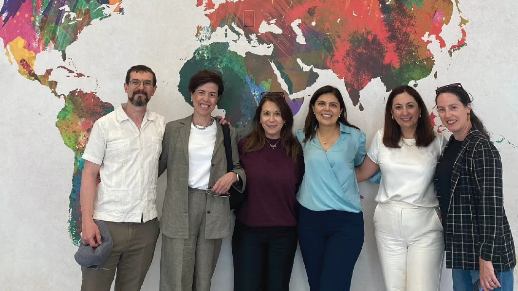Photo of representatives of three Mexican universities and the Canadian Embassy in Mexico in their visit to the Division of Continuing Studies at UVic