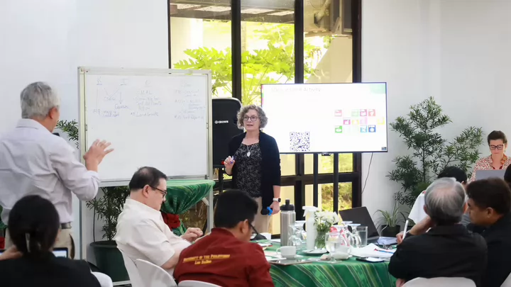 Heather Ranson teaching SDG course at University of the Philippines
