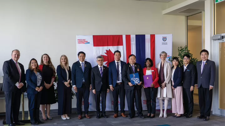Photo of a Delegation form Thailand  (Rajamangala University of Technology Phra Nahkon) and staff of UVic, DCS,and OGE