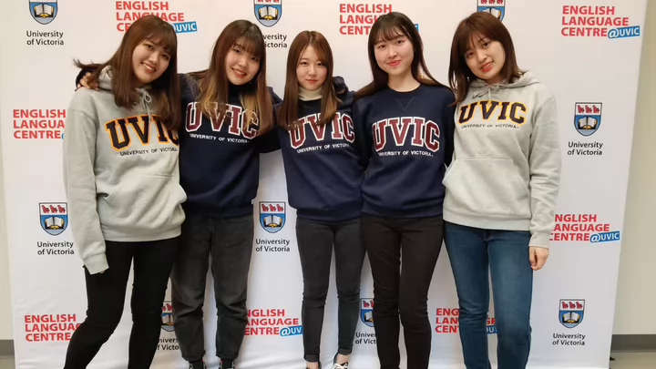 Photo of international students at the Division of Continuing Studies