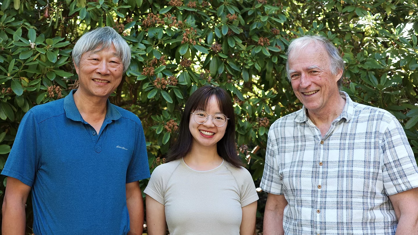 Zhang, Li and Zwiers stand side by side