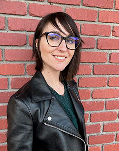 Headshot of Lauren