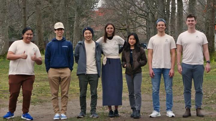 group of students in the quad