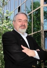 Dr. Wolfgang Hoefer