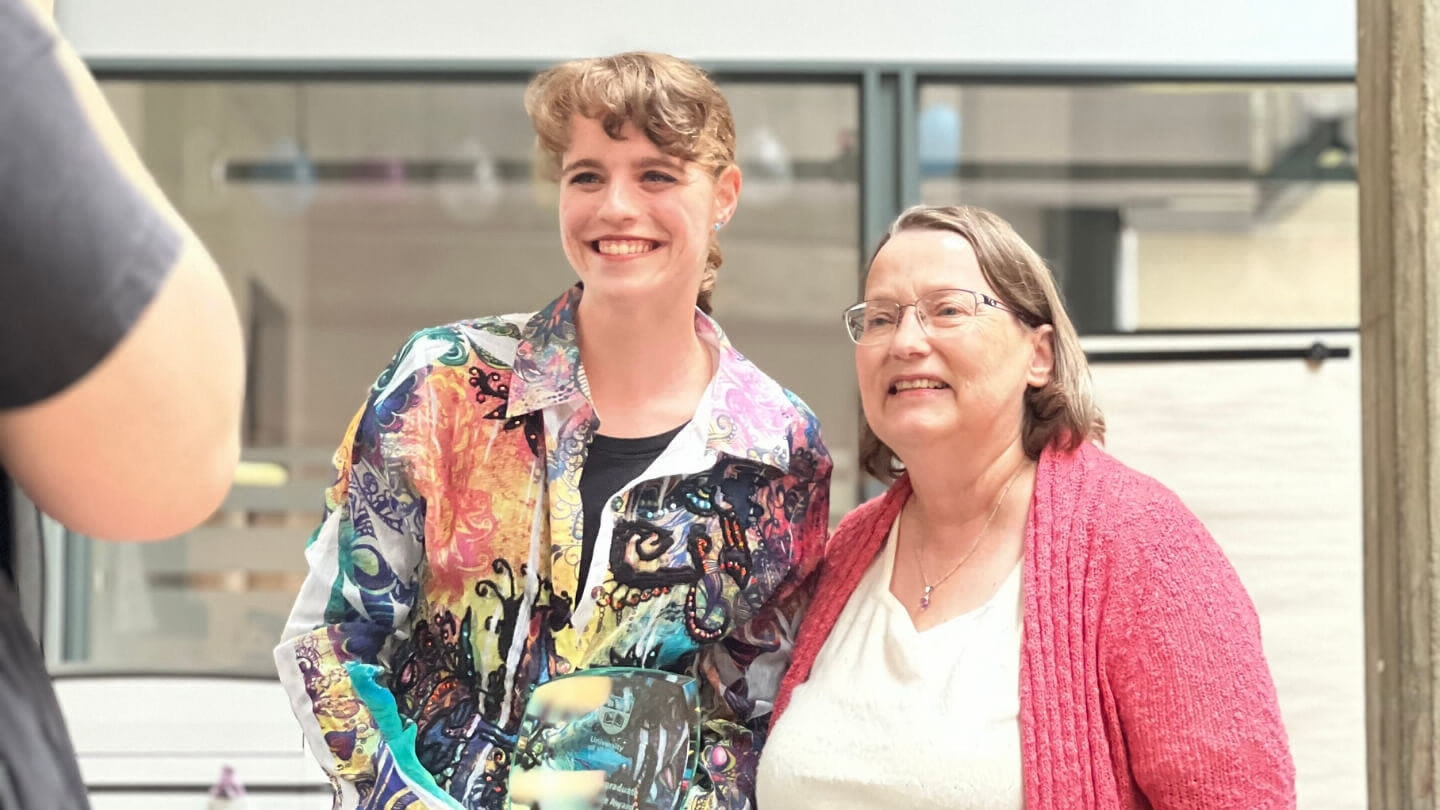 Linnea Leist and Leslee Francis Pelton pictured during the award ceremony.