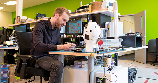 Co-op gives you the opportunity to step into the workforce with over a year's worth of experience and valuable contacts in the field. Victoria has a vivid tech and start-up scene with companies like StarFish Medical, where alumni Martin Kellinghusen currently works as an engineer.