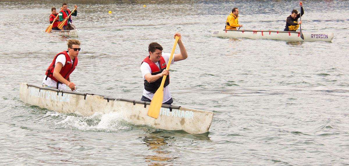 Concrete Canoe Club competing