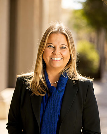 Dr. Julie Labagnara