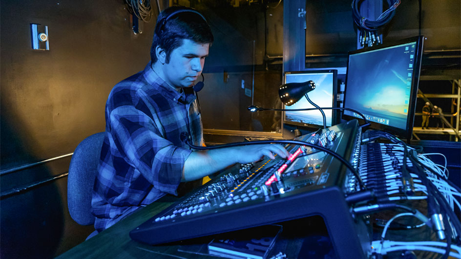 Logan Swain using a soundboard