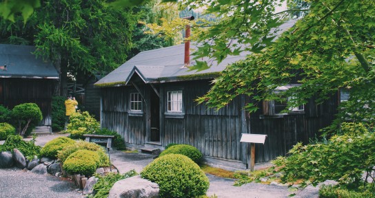 A small shack at the museum in New Denver