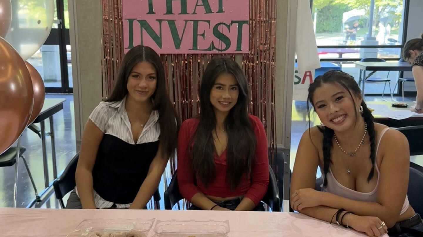 Aliyah Minter, Zena Urquhart and Cynthia Lu