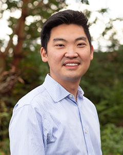 Gustavson researcher Andrew Park