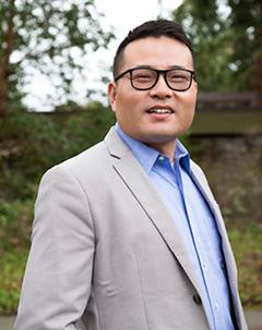 Gustavson researcher Huachao Gao