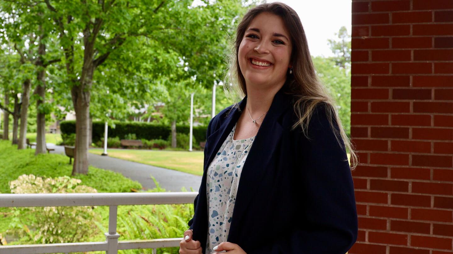 Lauryn Orme smiling outside at UVic