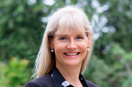 Gustavson researcher Claudia Smith