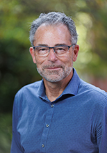Dr. Evert Lindquist