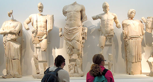 Students at Olympia Museum