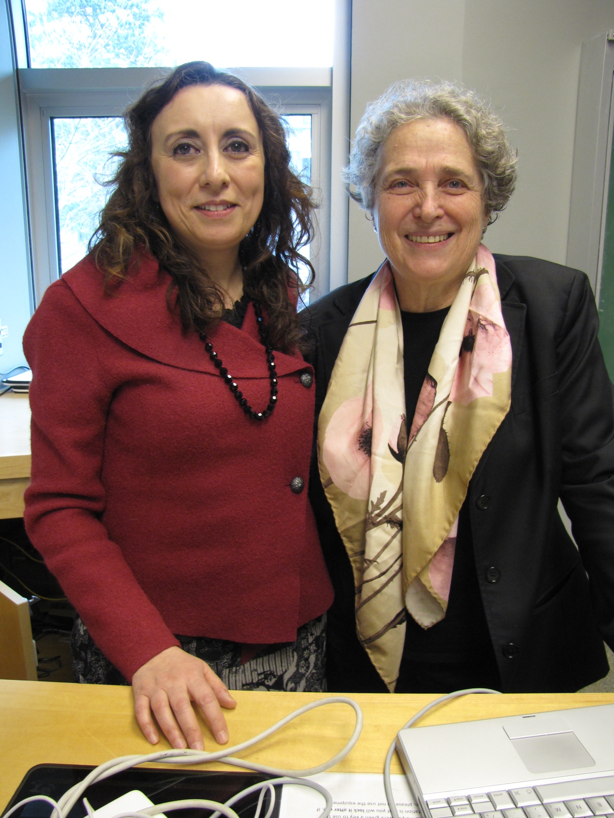 Prof. Beatriz de Alba-Koch and Prof. Clara Bargellini.