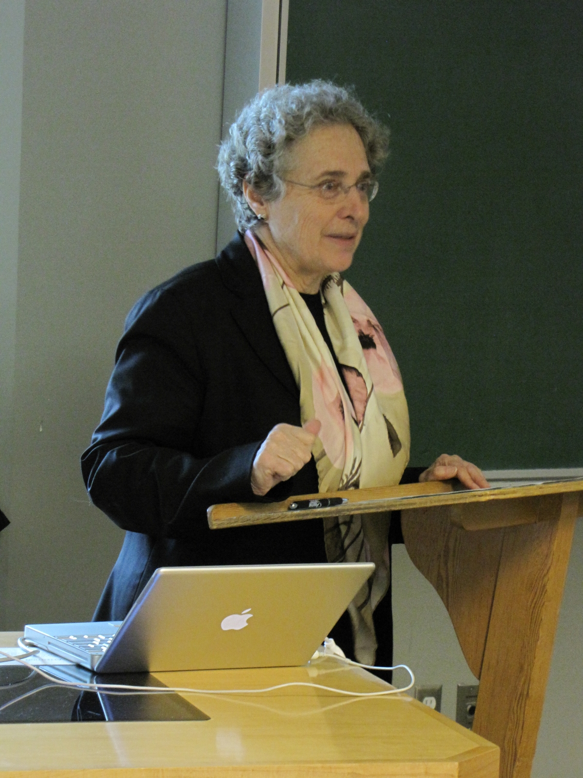Prof. Clara Bargellini, from the Ntional University of Mexico, keynote speaker of LARG's 4th workshop.