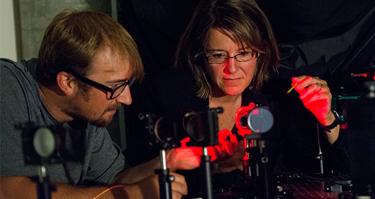 Lamb working with adaptive optics components at NRC Herzberg in Saanich