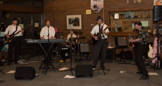 Robbie Sheffman ('91) and his band Blind Elmo provide entertainment for the evening 