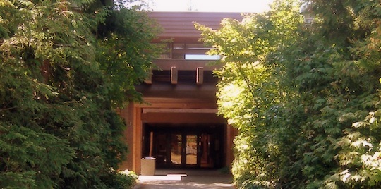 Front entrance to UVic Law, Fraser Building