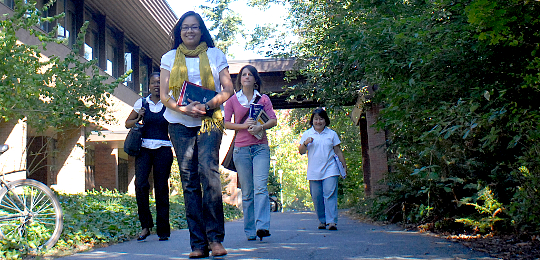 Grad students in front of the Fraser Building