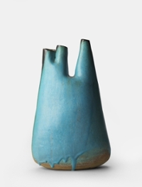 Stan Clarke, Vase, 1960, Gift of A.H. and E. Fitzgerald. U983.2.55 Photo: Ian Lefebvre, Vancouver Art Gallery