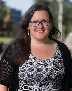 Headshot of librarian Caitlin Keenan