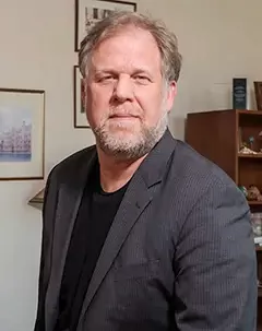 Headshot of librarian Jonathan Bengston.
