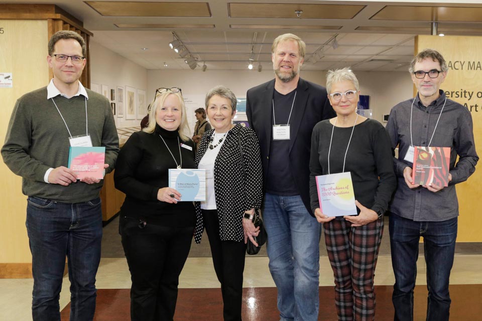 Contributors to the Artists' Archives are honoured.