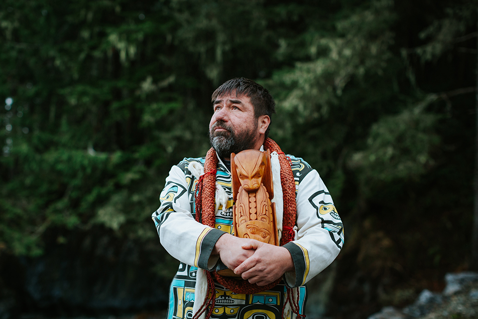 Chief Mungo Knox near his home 