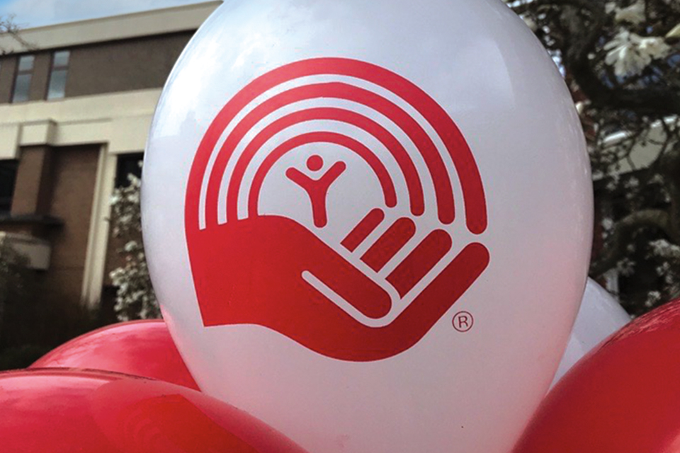 Balloons with United Way logo on UVic campus