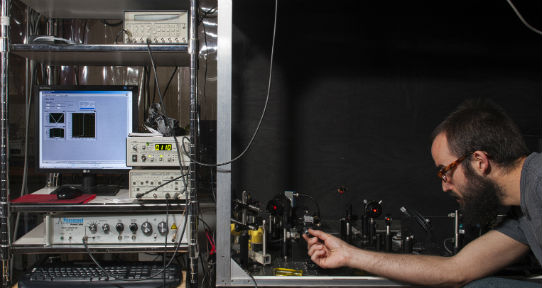 PhD candidate Joe Kolthammer working in the Nanomagnetism & Spintronics Lab.
