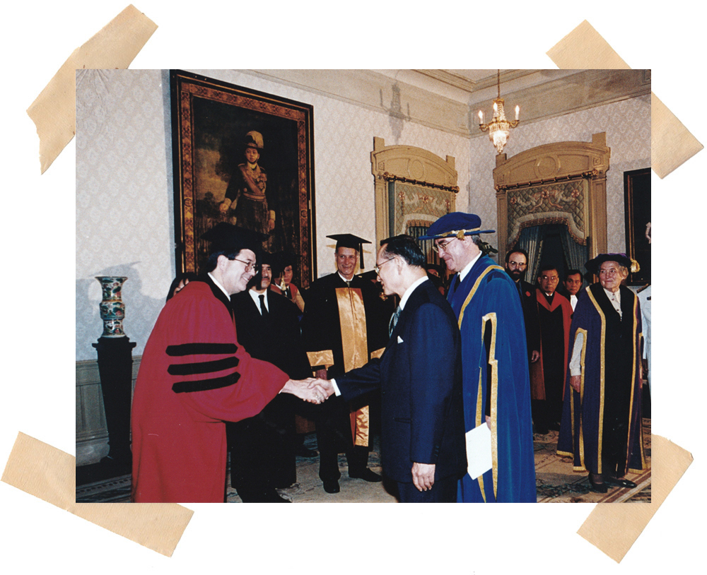 photo from November 5th, 1999, when UVic conferred the Degree of Honorary Doctor of Science upon His Majesty King Bhumipol Adulyadej of Thailand at Chitralada Royal Villa in Bangkok