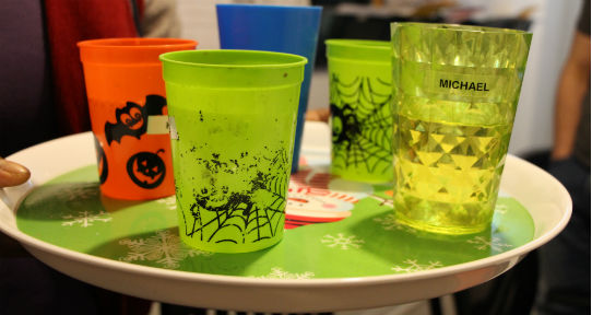 A photo of cups