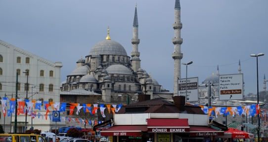 Yeni Cami or "New Mosque" 