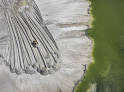 07_burtynsky_phosphor-website.jpg