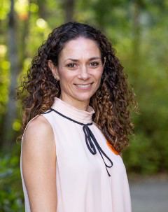 Headshot of Julie Angus
