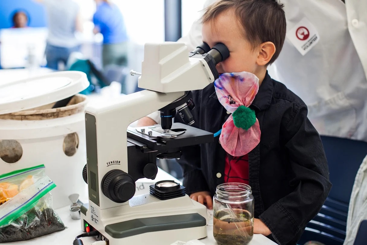 Science Rendezvous microscope kid