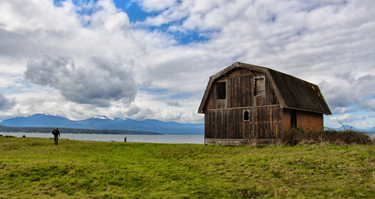 Abandoned barn near the ocean