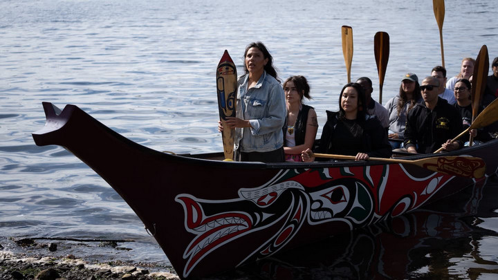 Students in canoe