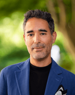 Picture of UVic professor Mauricio Garcia-Barrera
