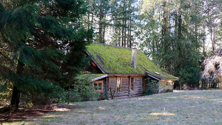 manor on Simpson property